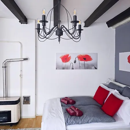 Cozy Nest Hideaway Near Grand Boulevard Bus Line 9 * 布达佩斯