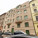 Cozy Nest Hideaway With Ac Near Grand Boulevard *