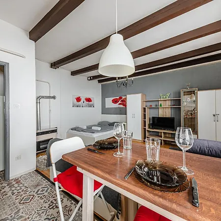 Lägenhet Cozy Nest Hideaway With Ac Near Grand Boulevard