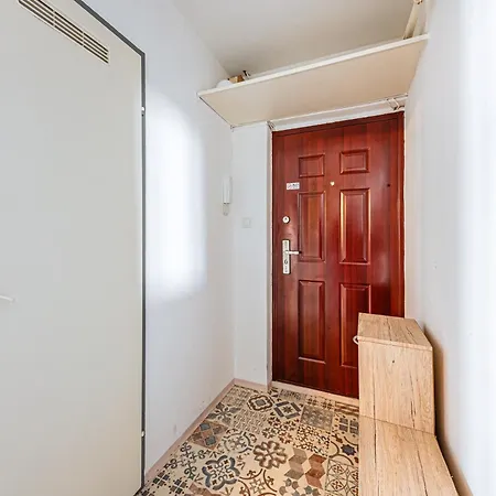 Daire Cozy Nest Hideaway Near Grand Boulevard Bus Line 9 *