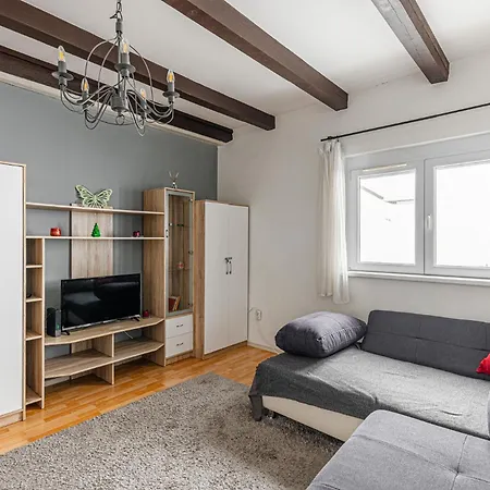 Cozy Nest Hideaway With Ac Near Grand Boulevard شقة بودابست