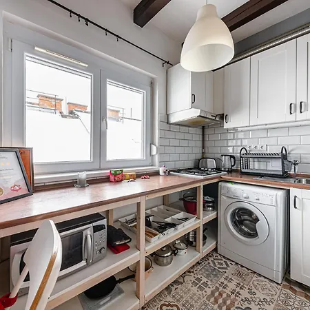 Cozy Nest Hideaway With Ac Near Grand Boulevard