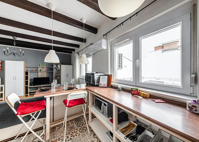 Daire Cozy Nest Hideaway Near Grand Boulevard Bus Line 9